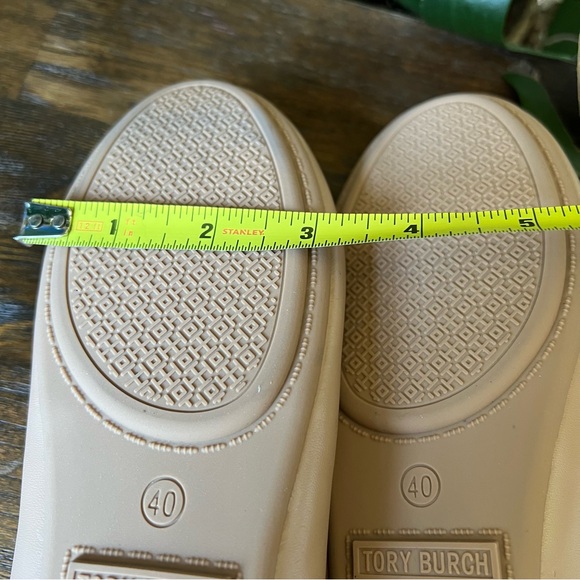 Tory Burch Minnie Nude Leather Travel Ballet Flats With Gold Logo EU40 US9.5 - Picture 12 of 12
